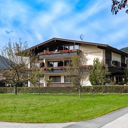 Tirol Appartements Schwaiger Niederndorf  Екстериор снимка